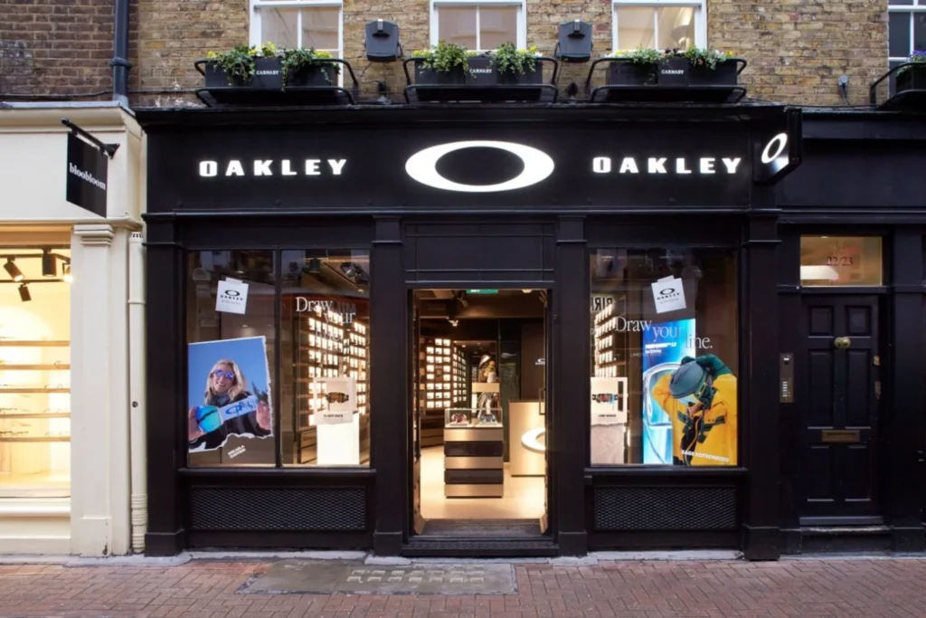 lịch sử thương hiệu Oakley